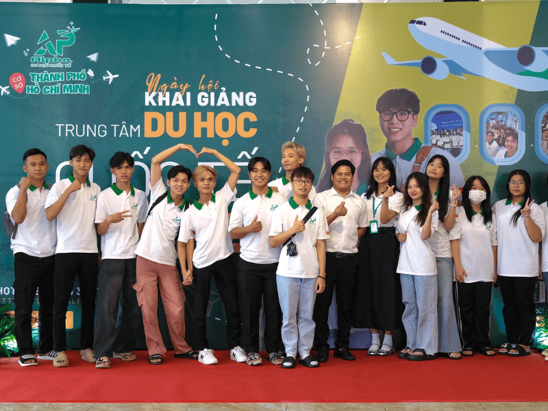 khai giang hcm 2