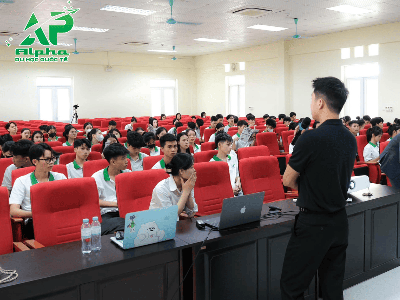 Xu hướng chọn ngành khi đi du học Hàn Quốc Alpha tổ chức hội thảo tư vấn ngành nghề cho học sinh
