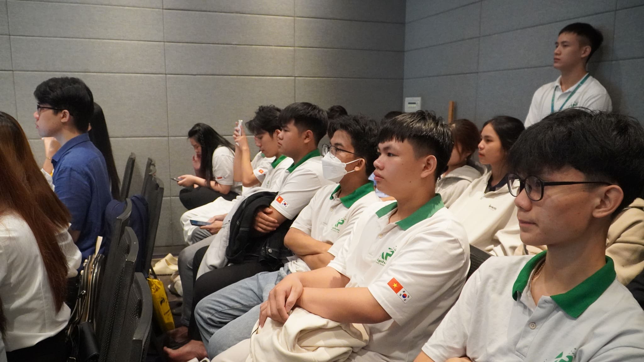 Học viên Alpha tham dự hội thảo về cơ hội việc làm sau khi tốt nghiệp tại Hàn Quốc