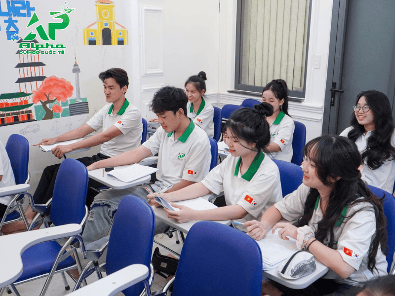 Lớp học D4 tại Alpha
