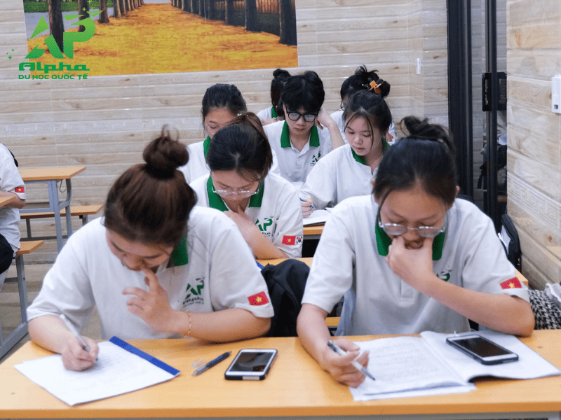 Lộ trình học tiếng Hàn từ A-Z dành cho người mới bắt đầu Học viên Alpha học tiếng Hàn mỗi ngày - hăng say phát triển