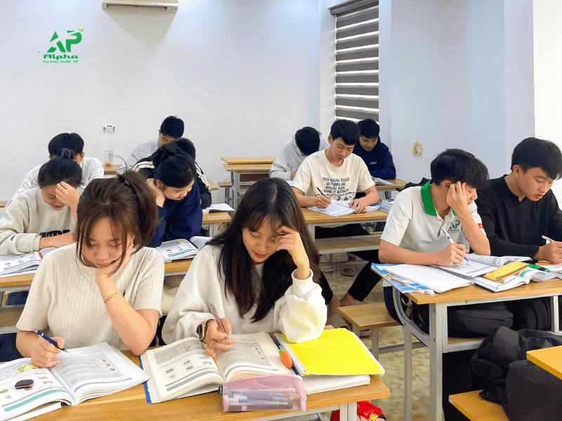 Lớp học tiếng Hàn - ôn thi Topik tại trung tâm Alpha