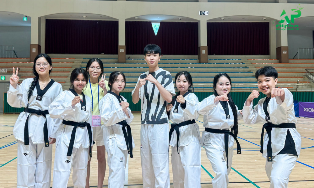 Trực tiếp tham gia lớp Taekwondo tại Đại học Quốc gia Sunchon